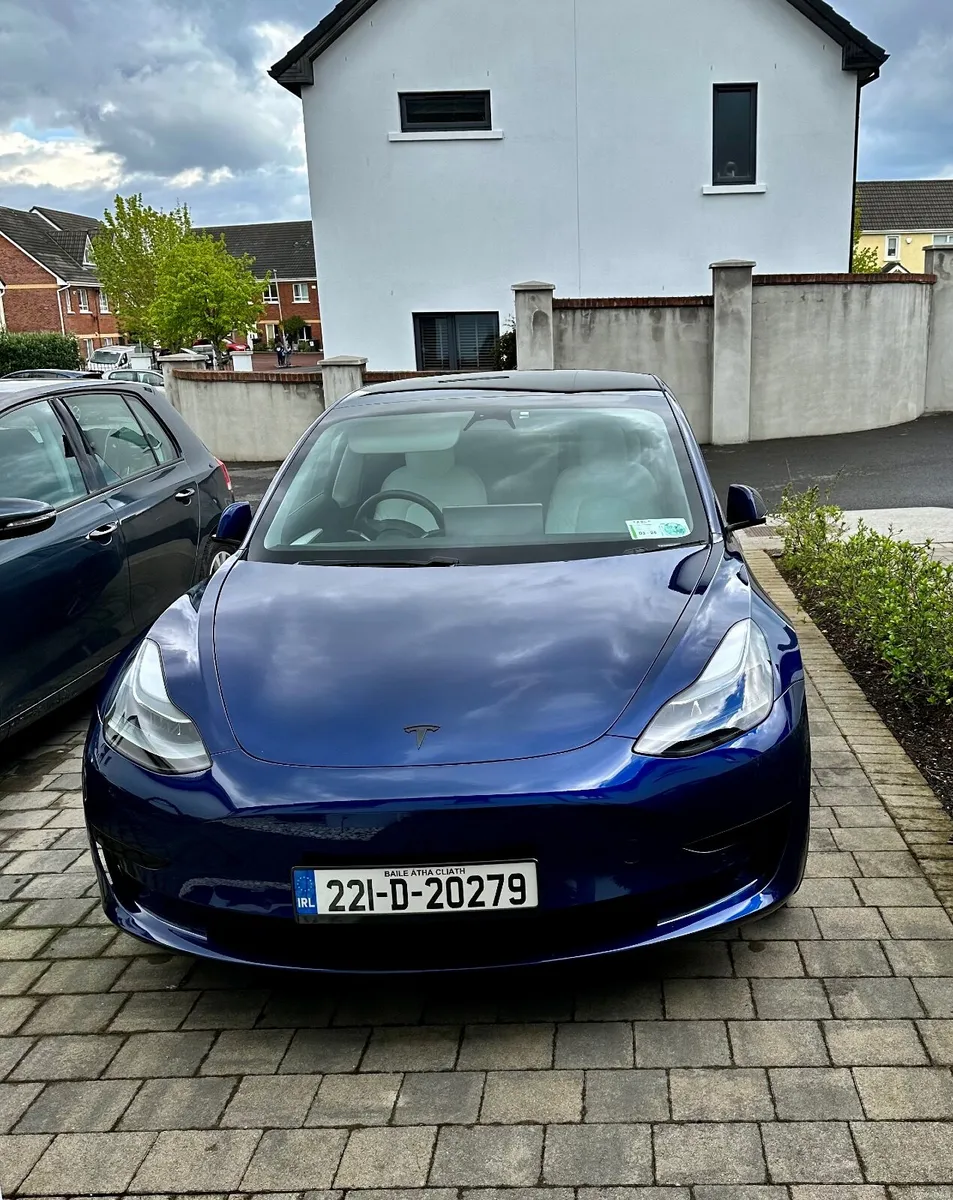 Tesla Model 3 2022 rwd - Image 2
