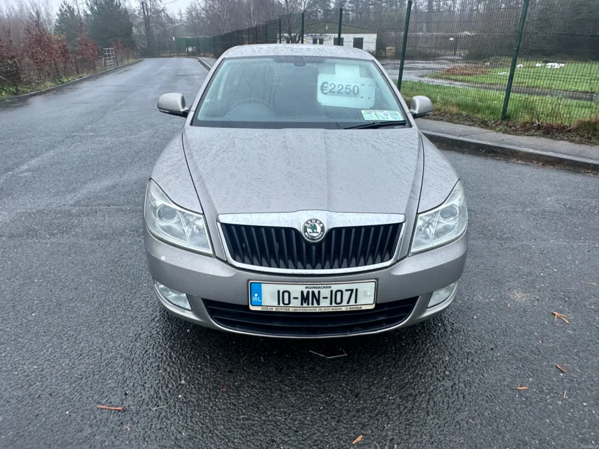Skoda Octavia 2010 - Image 2
