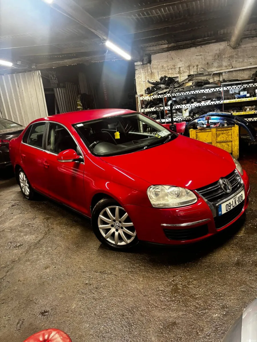 2009 VW Jetta 1.9 diesel - Image 2
