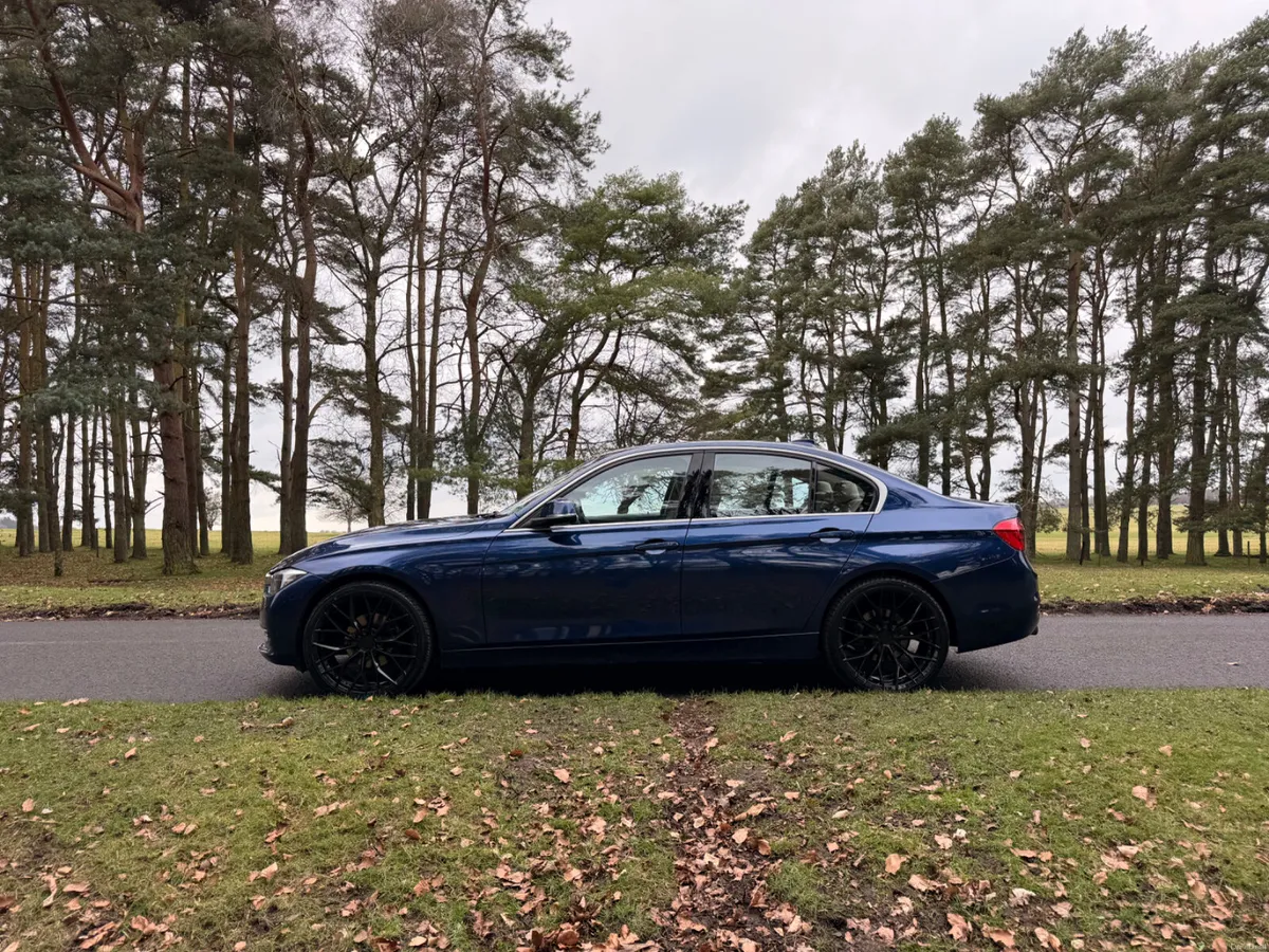 BMW 3-Series 2016  Diesel Sport - Image 4