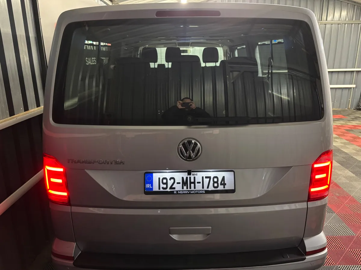2019 192 Volkswagen Transporter  9 Seat Auto 85Kms - Image 2
