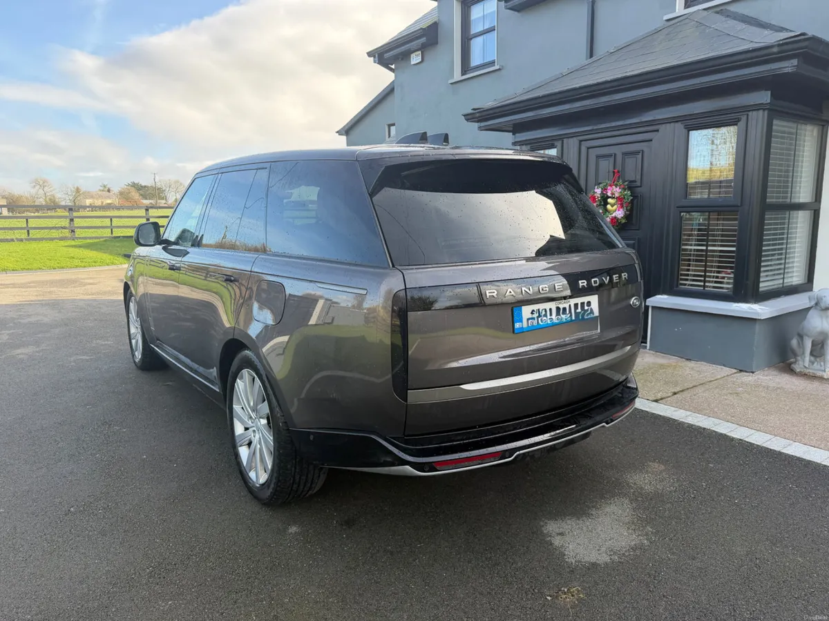 Land Rover Range Rover 2023 - Image 4