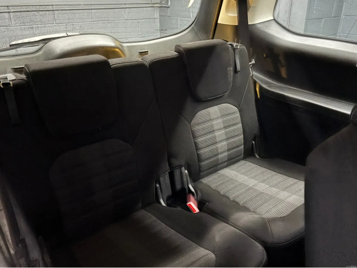 Ford Galaxy 2.0 TDCI 120PS MANUAL 4DR ZETEC - Image 2