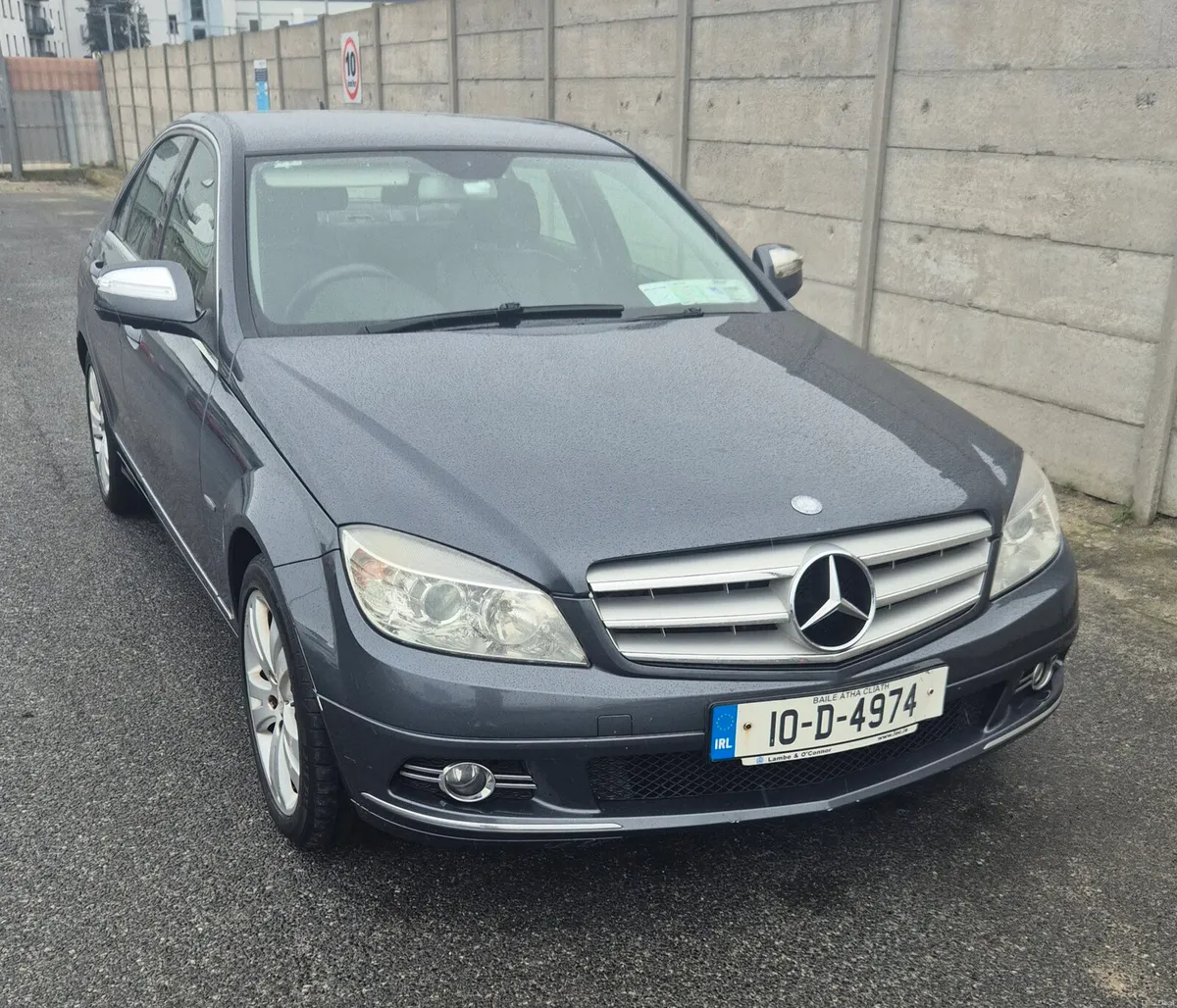 Mercedes-Benz C-Class 2010 - Image 2