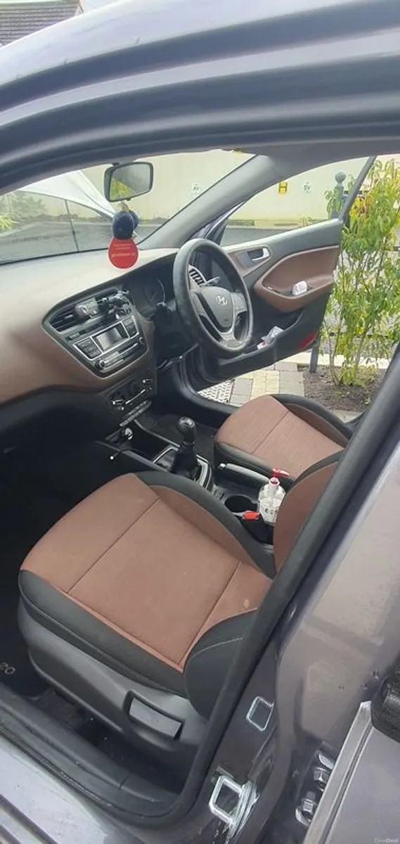 2015 Hyundai i20 - Image 4