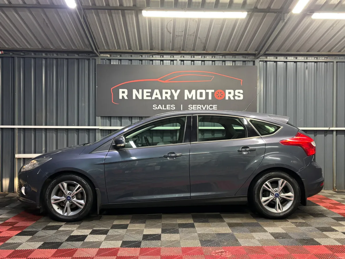 2014 Ford Focus 1.6 TDCI 95PS EDITION Low KMS - Image 3