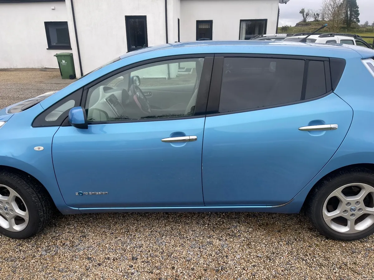 Nissan Leaf 2011 - Image 4