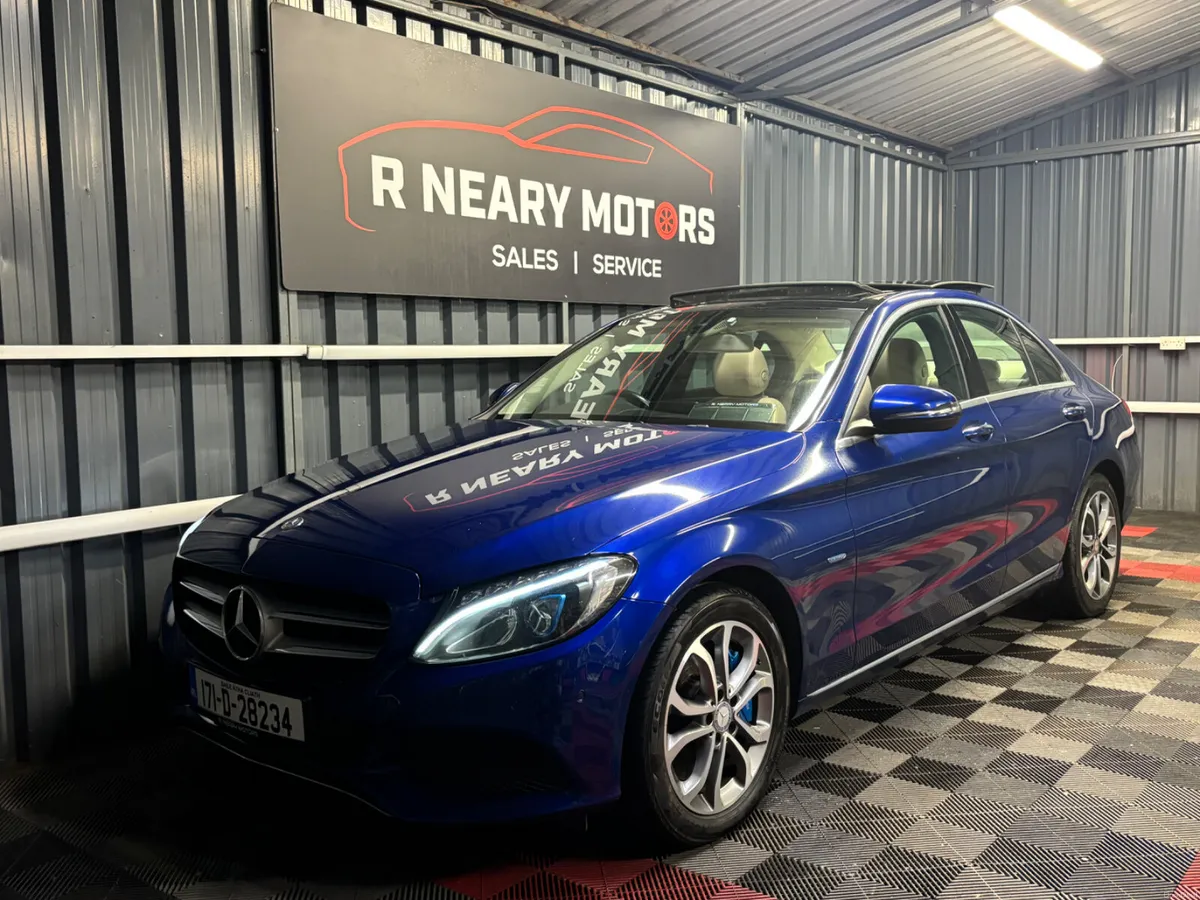 2017 Mercedes-Benz C-Class C350e Sport - Image 4