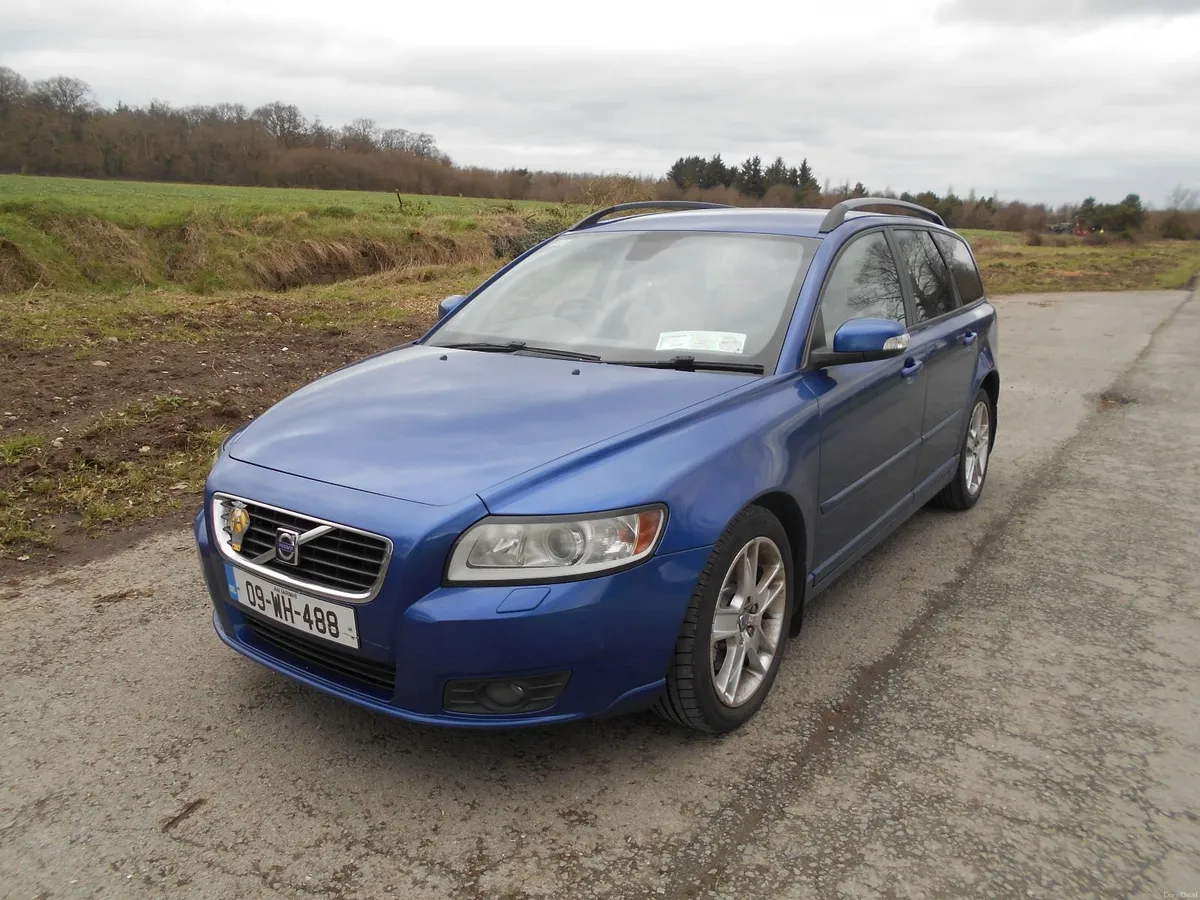 VOLVO V50 2.0 DIESEL ESTATE         NEW NCT - Image 1