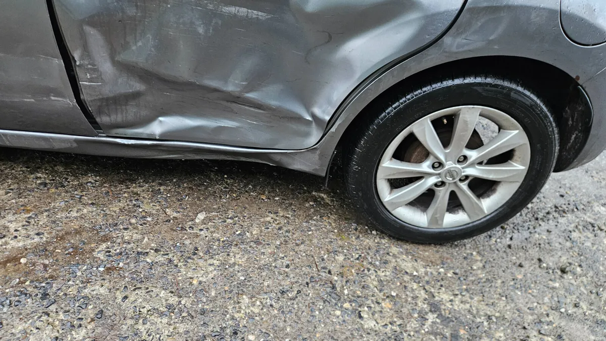 Nissan Note 2014 1.2petrol Automatic 127km - Image 4