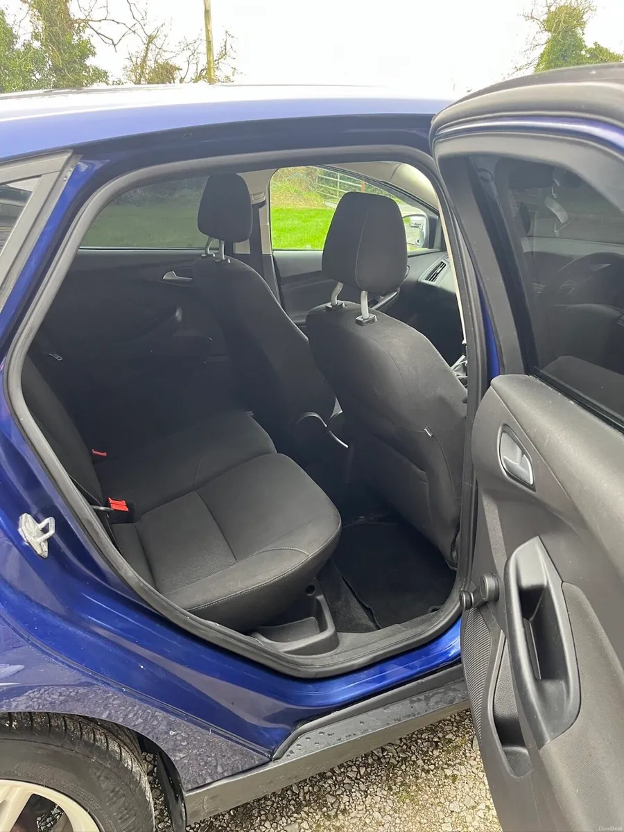 2015 ford focus 1.5 zetec - Image 4