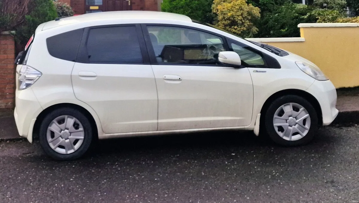 Honda Fit 2012 - Image 2