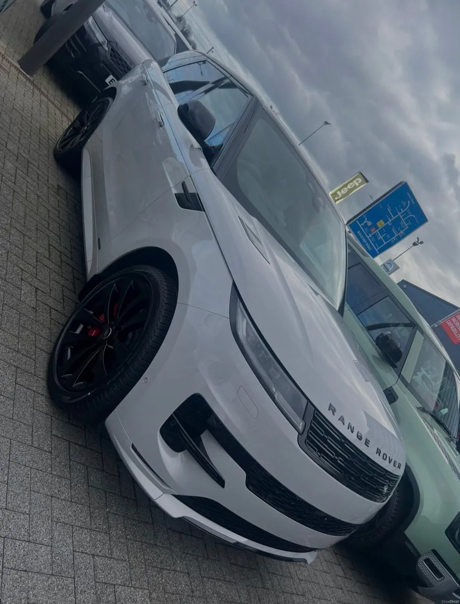 Land Rover Range Rover 2024 - Image 2