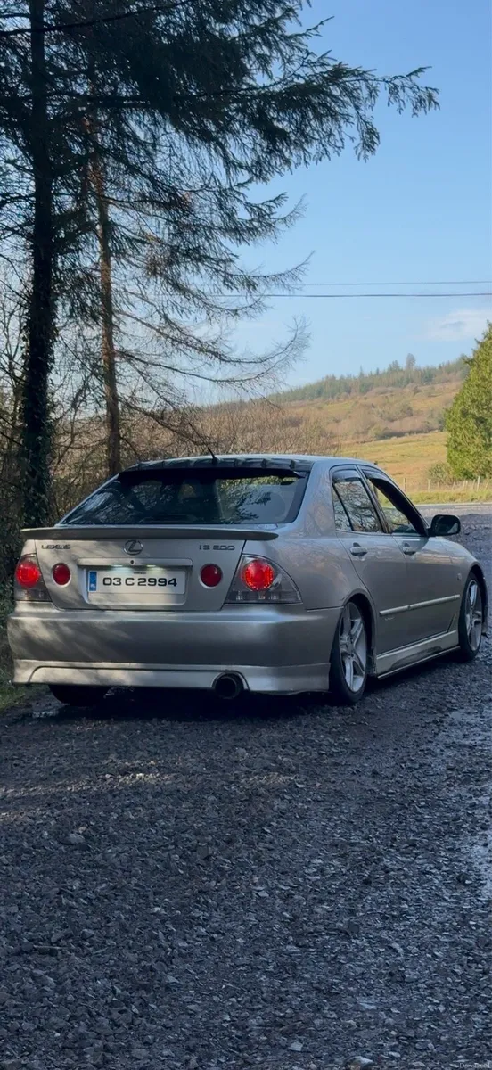 Lexus is200 - Image 3