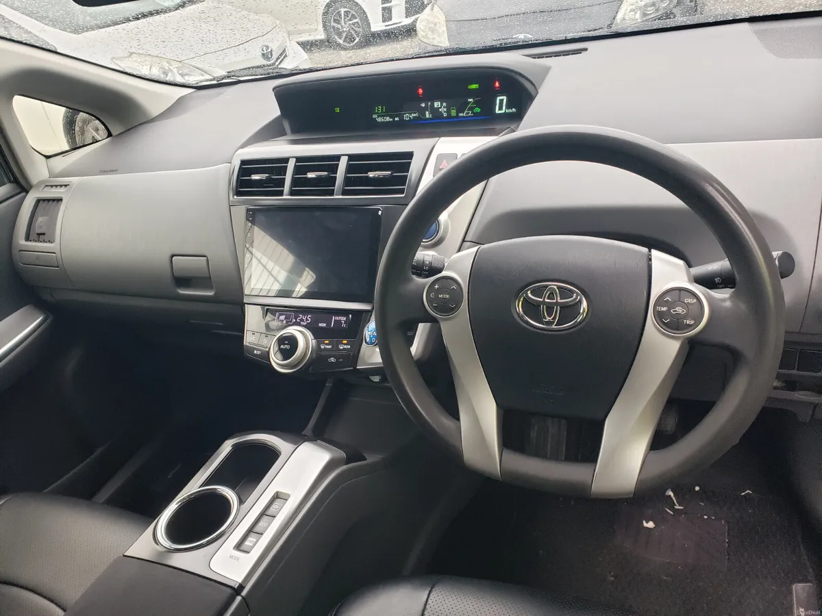 2014 prius alpha7 seater - Image 3