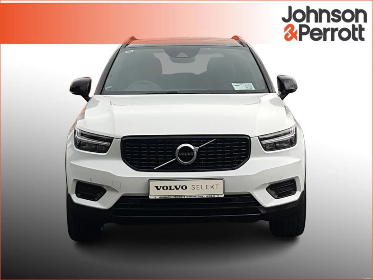 Volvo XC40 T4 197bhp PHEV R-Design - Two Year Volv - Image 4