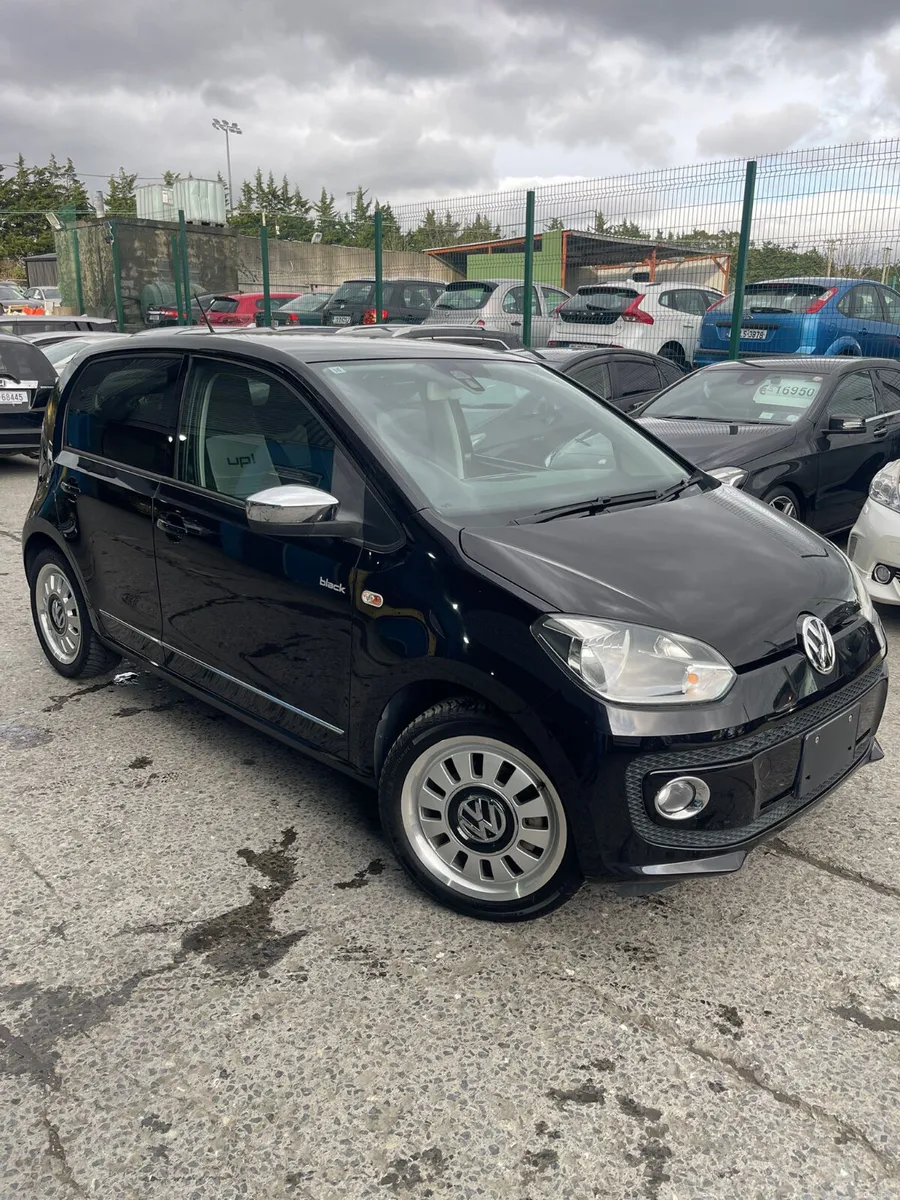 volkswagen up - Image 1
