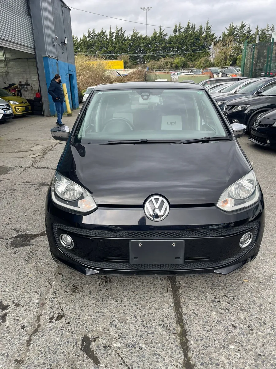 volkswagen up - Image 3