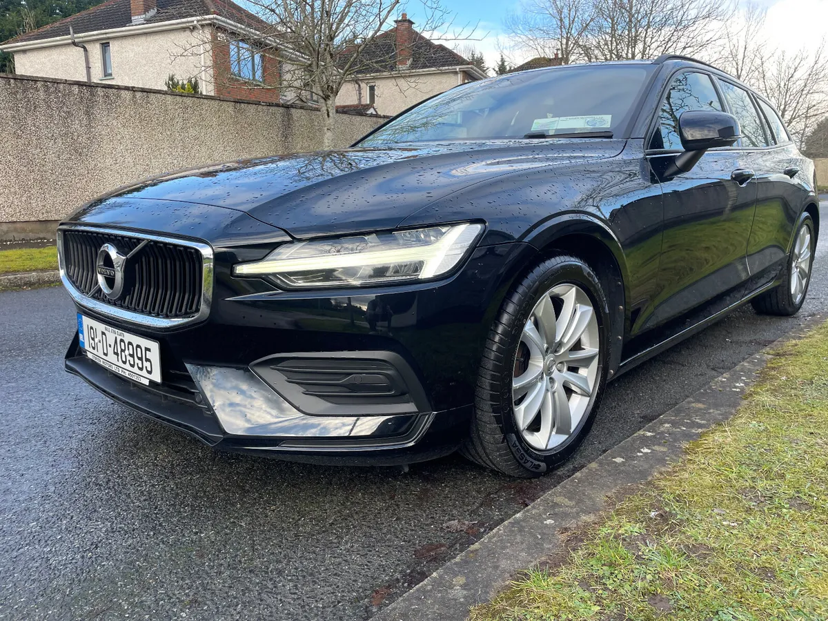 Volvo V60 LOW KLMS 115K  Automatic - Image 2