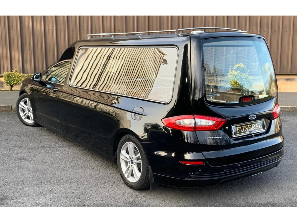 Ford Mondeo TITANIUM 1.5ECOB 160PS E6 HEARSE - Image 4