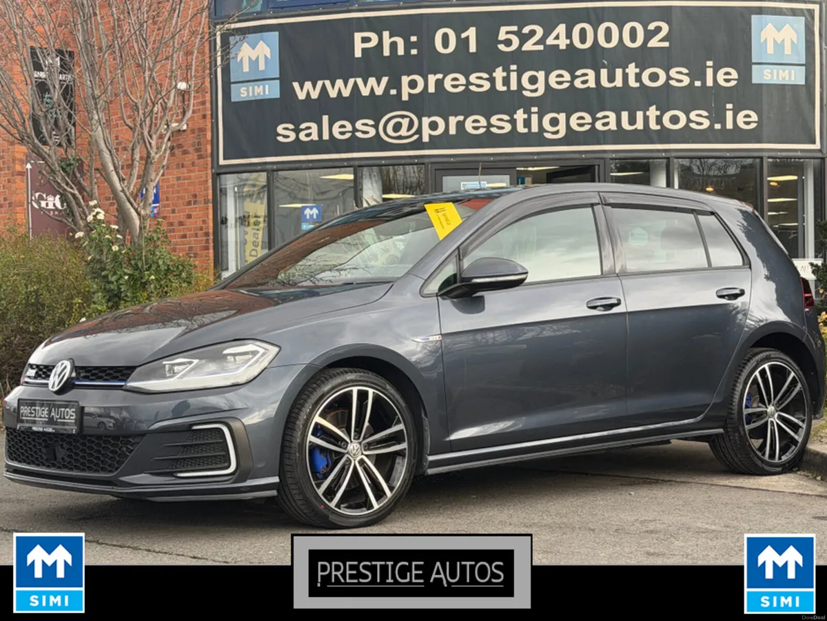 Volkswagen Golf 1.4 PETROL HYBRID GTE DIGITAL DASH - Image 3