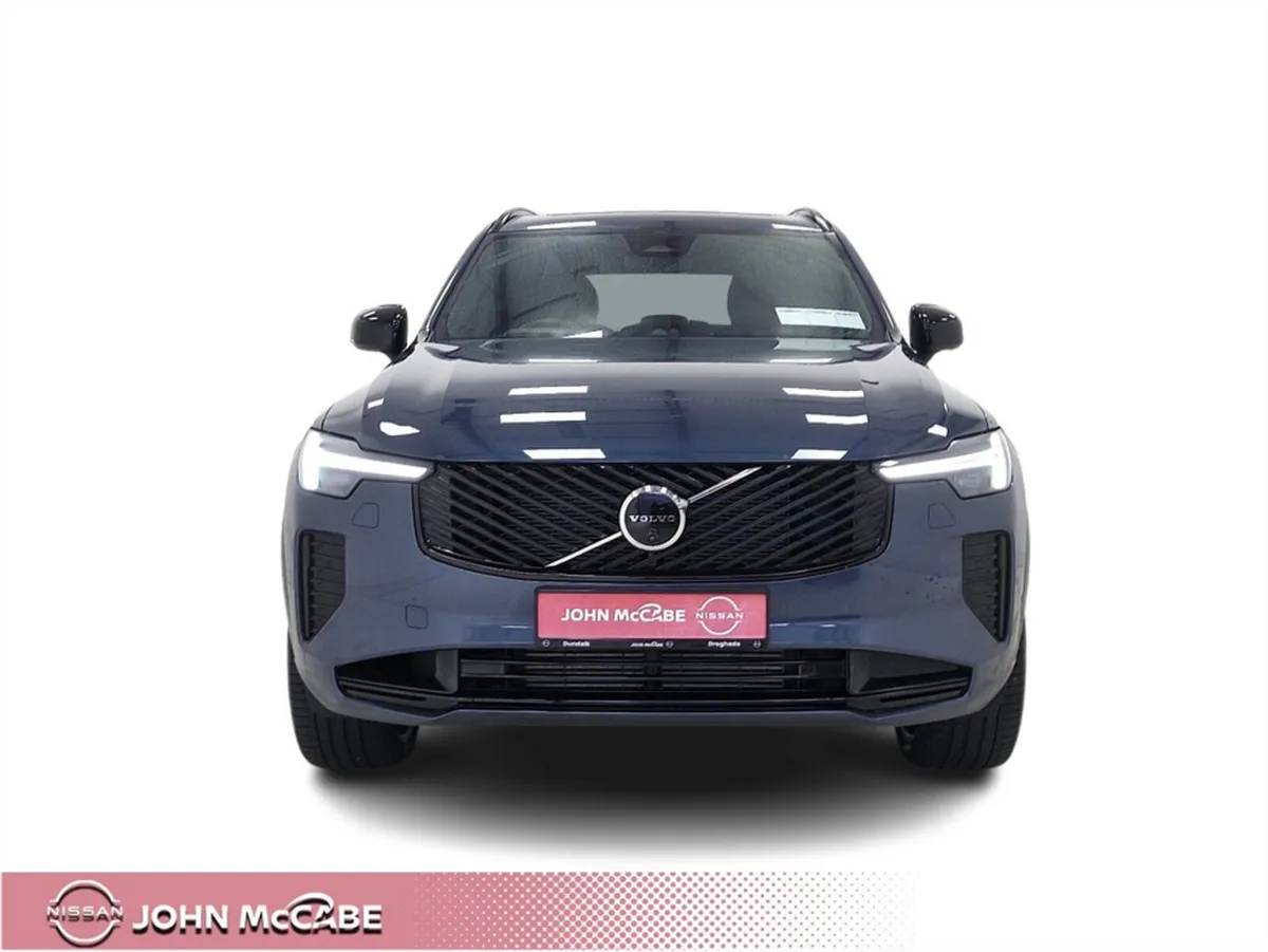 Volvo XC90 *NEW MODEL* T8 ULTRA DARK PHEV AWD 7 SE - Image 4