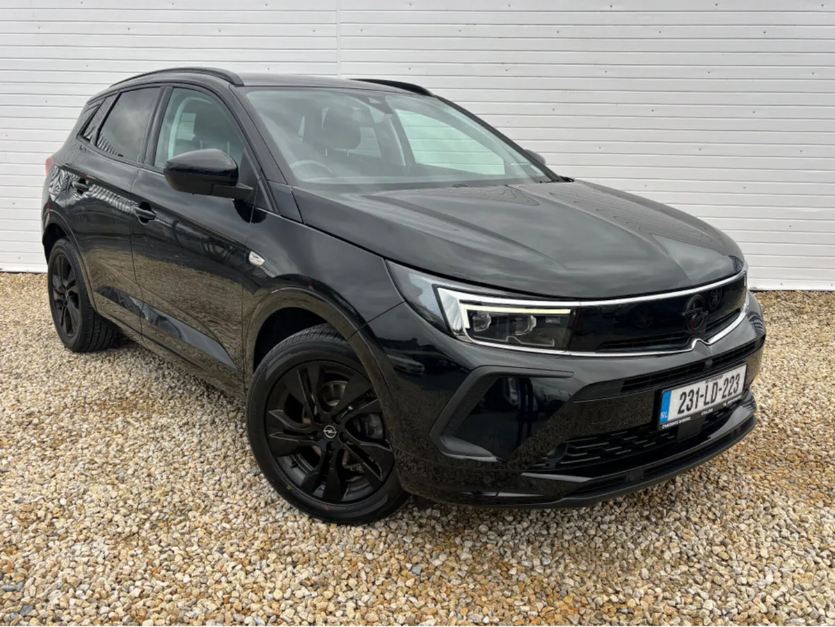 Opel Grandland SPORT 1.2 130PS-PET- 130PS-PET-6SP - Image 1