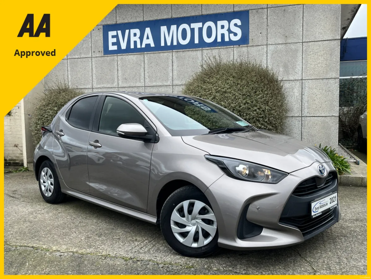 Toyota Yaris X AUTOMATIC HYBRID 1.5 PETROL //KEYLE - Image 1