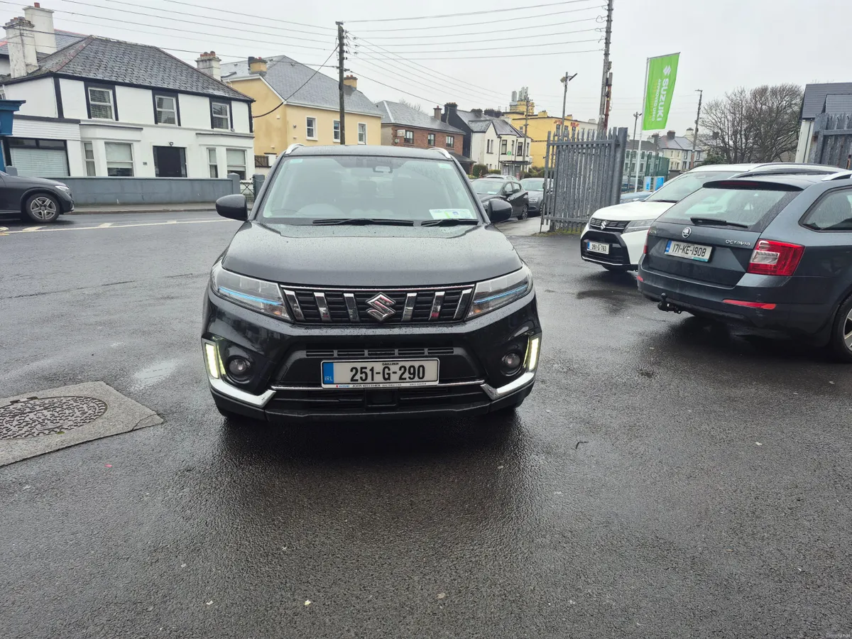 2025 Suzuki Vitara SZT - Image 3