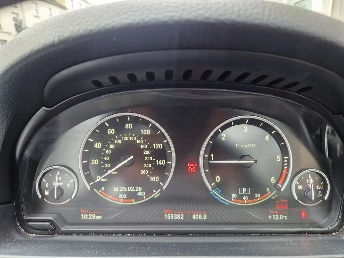 BMW 5-Series 2014 - Image 2