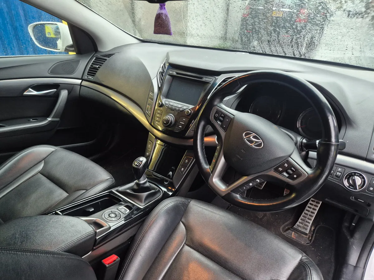 Hyundai i40 2016 - Image 2