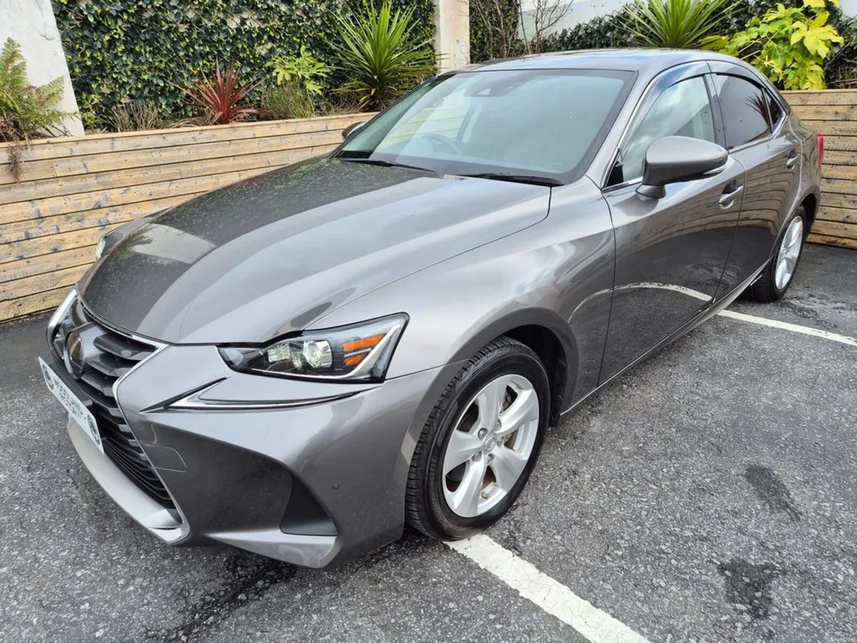 Lexus IS 2.5 HYBRID / EXECUTIVE SPEC / LOW MILEAGE - Image 1