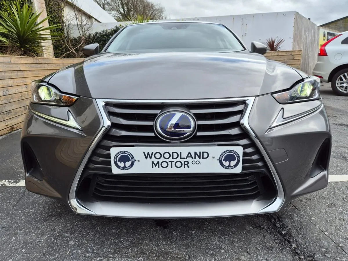 Lexus IS 2.5 HYBRID / EXECUTIVE SPEC / LOW MILEAGE - Image 4