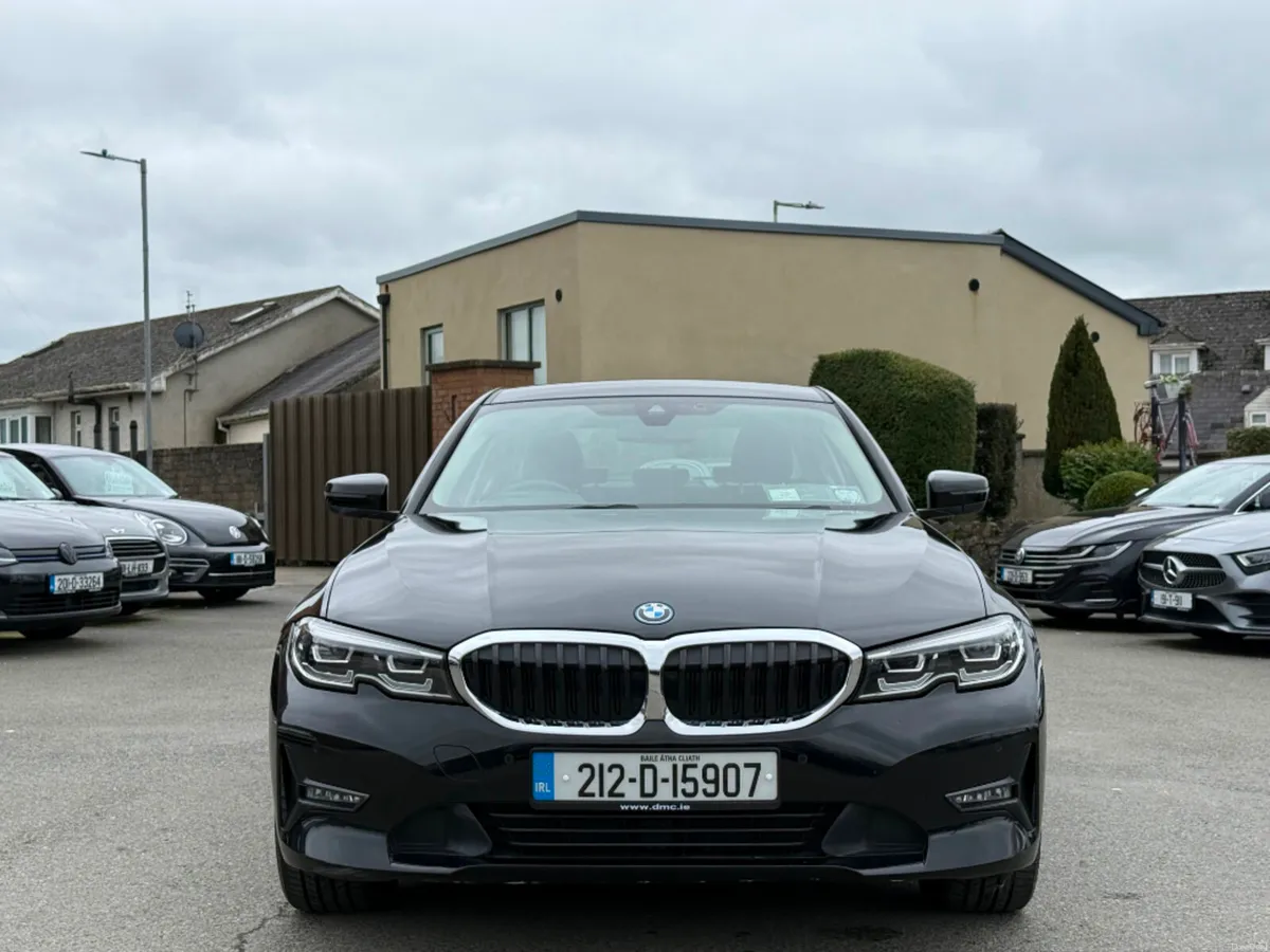 BMW 3-Series 330E PHEV SE AUTO *1 OWNER & LOW KMS* - Image 2