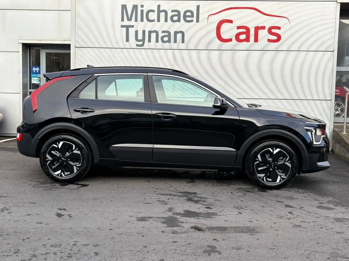 2025 Kia e Niro 64kwh Long Range, Camera, CatPlay - Image 2