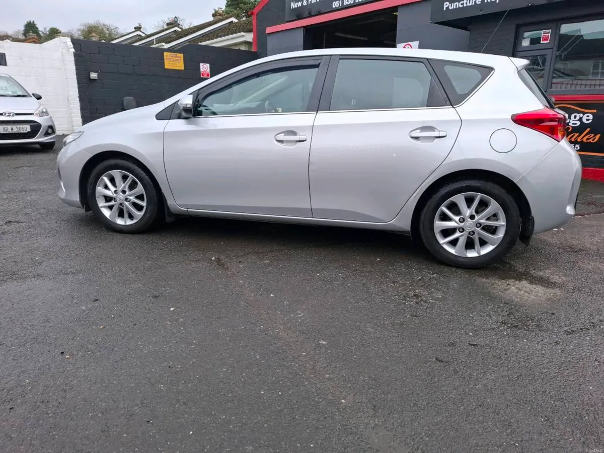 Toyota Auris - Image 4