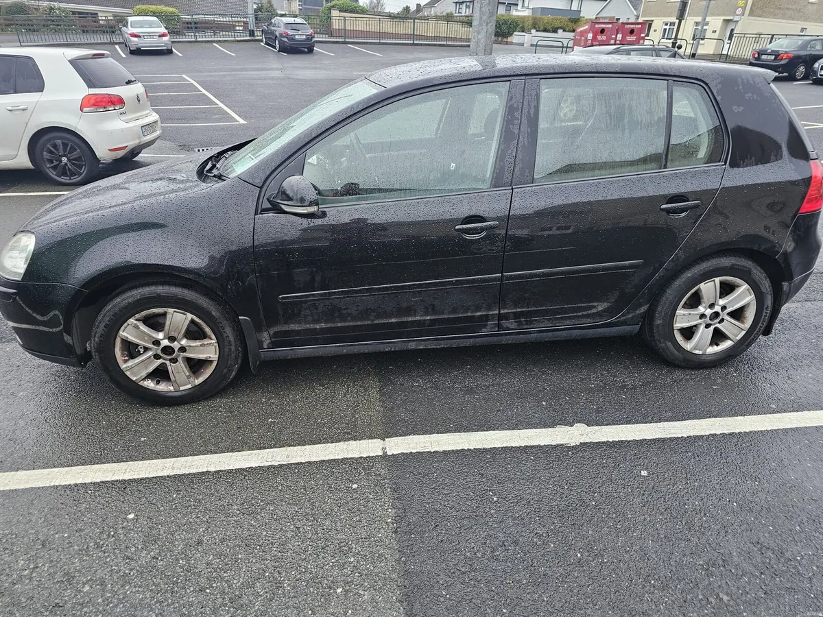 2009 Volkswagen Golf - Image 3