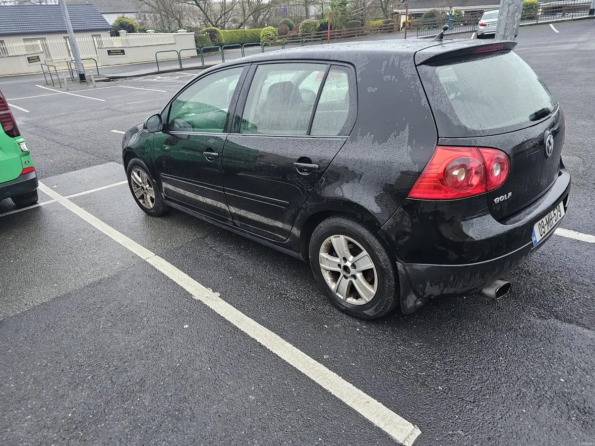 2009 Volkswagen Golf - Image 4
