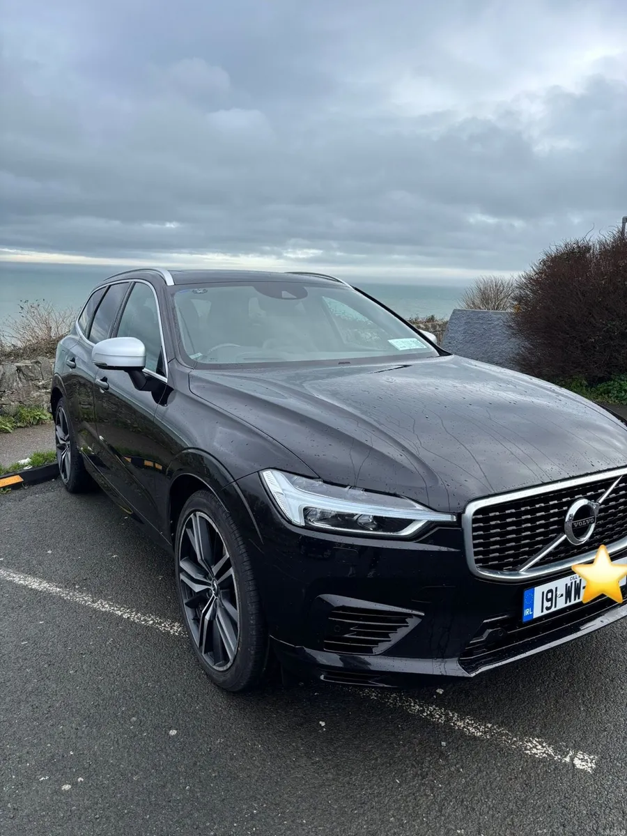 2019 Volvo XC60 R-Design Plug-In Hybrid | AWD - Image 1