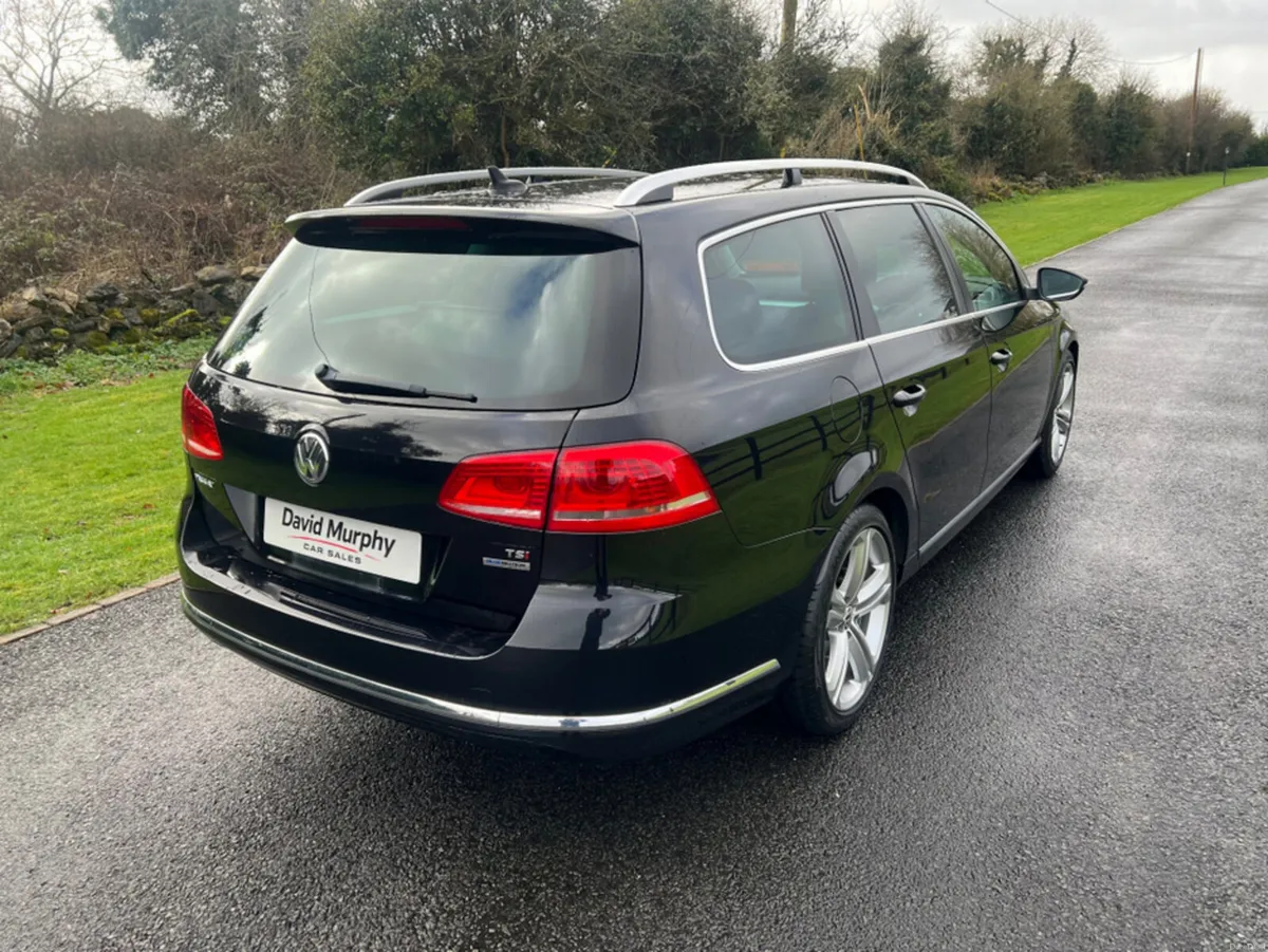 Volkswagen Passat R line estate - Image 4