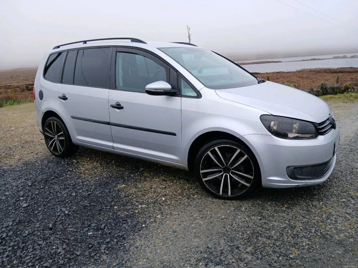 Volkswagen touran - Image 2