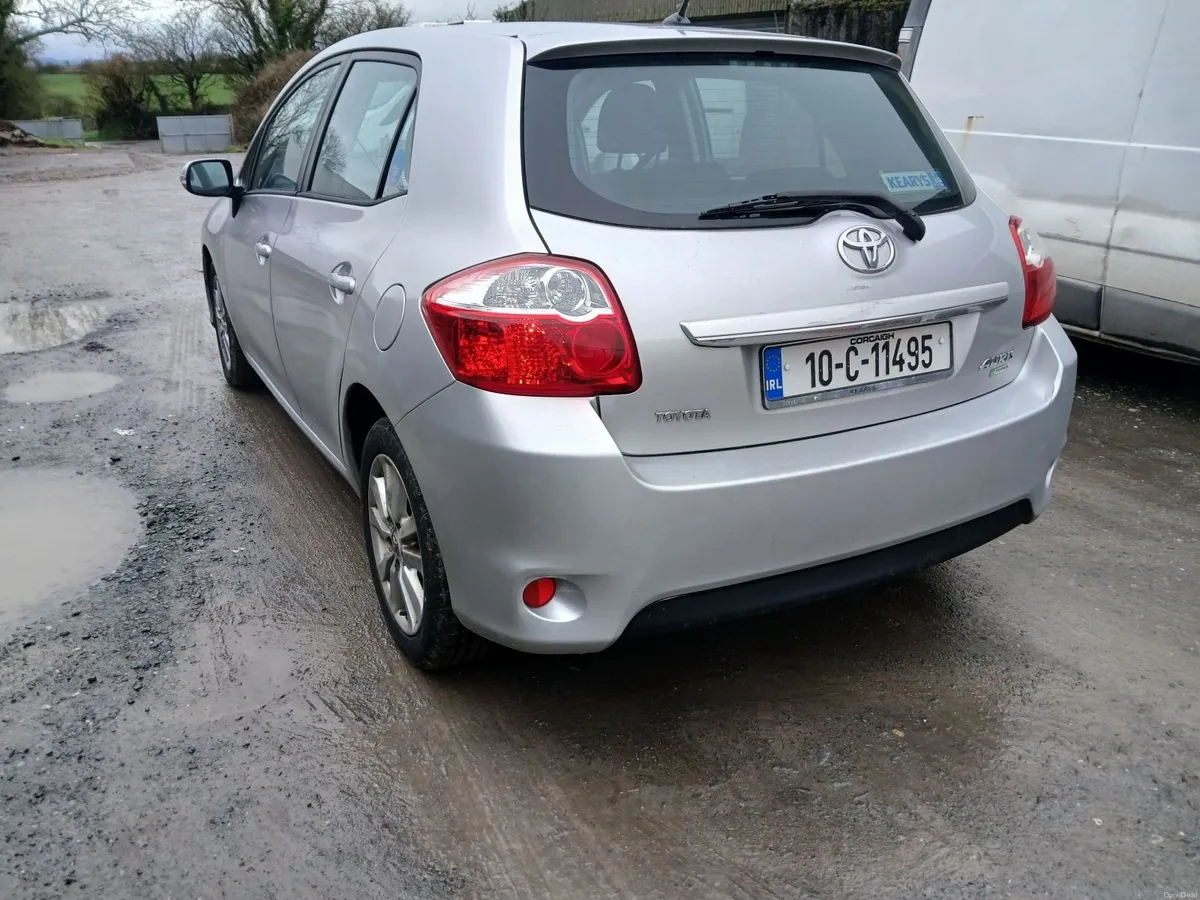 Toyota Auris 2010 - Image 3