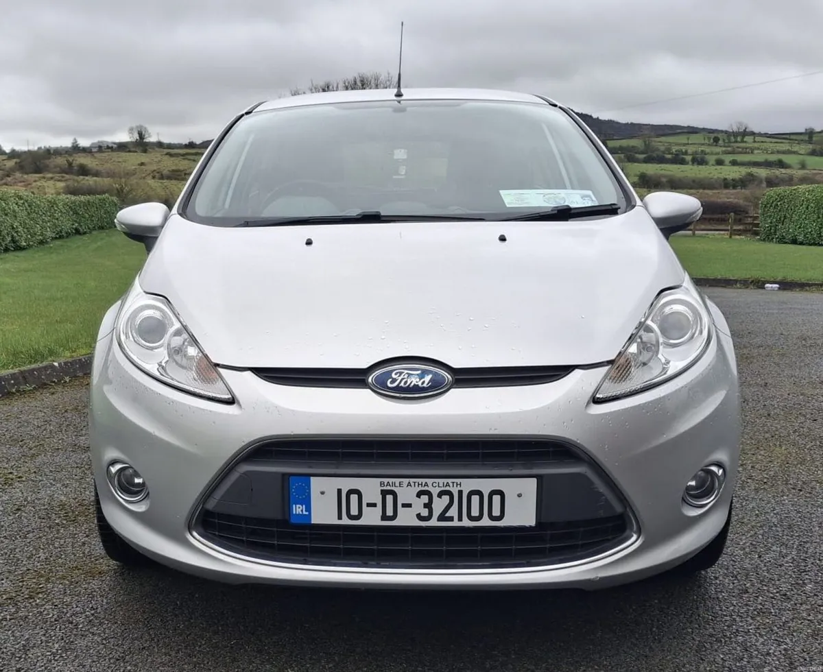 Ford Fiesta 2010 - Image 1