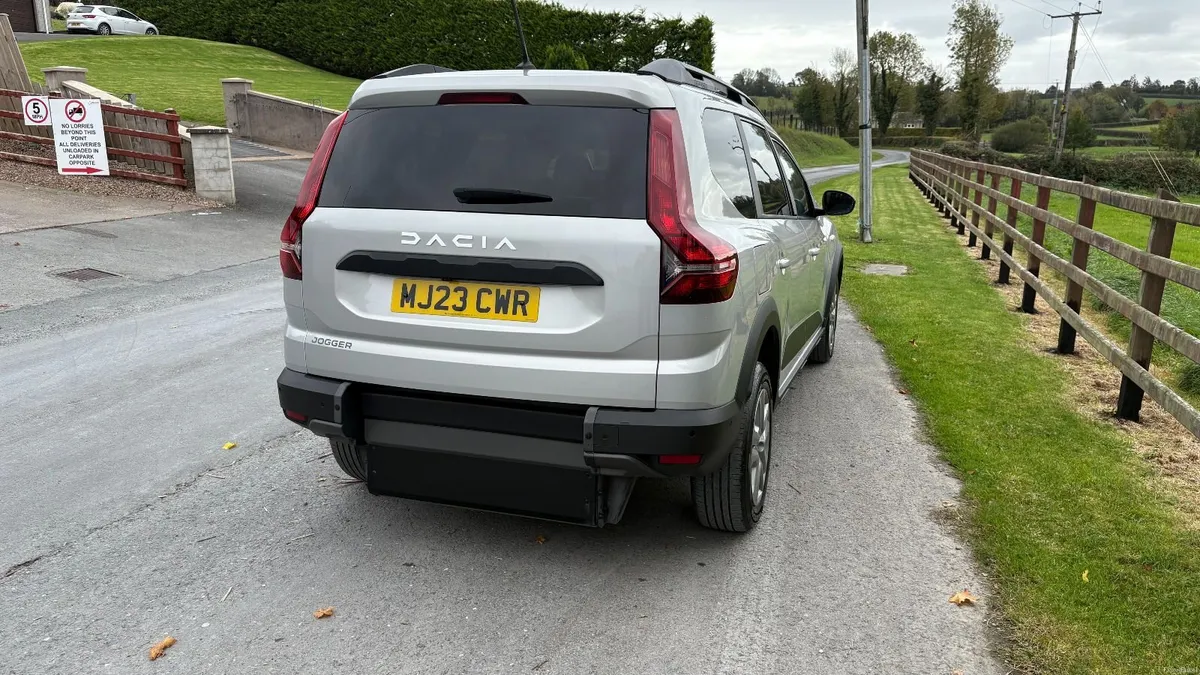 Dacia Jogger 2023 Wheelchair Accessible Vehicle - Image 4