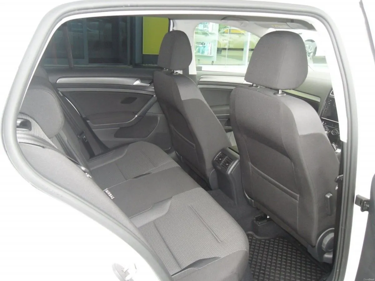Volkswagen Golf 1.4 - Image 5
