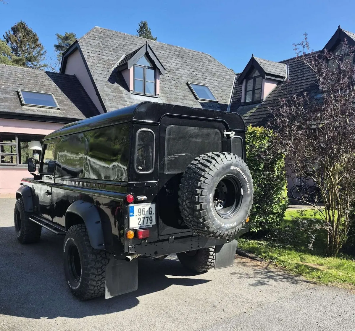 Land Rover Defender 110 2.5L 1996 - Image 3