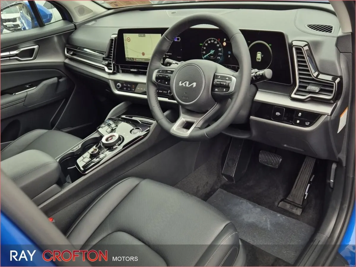 Kia Sportage SEM PHEV *Kia Finance from 0% APR* - Image 3