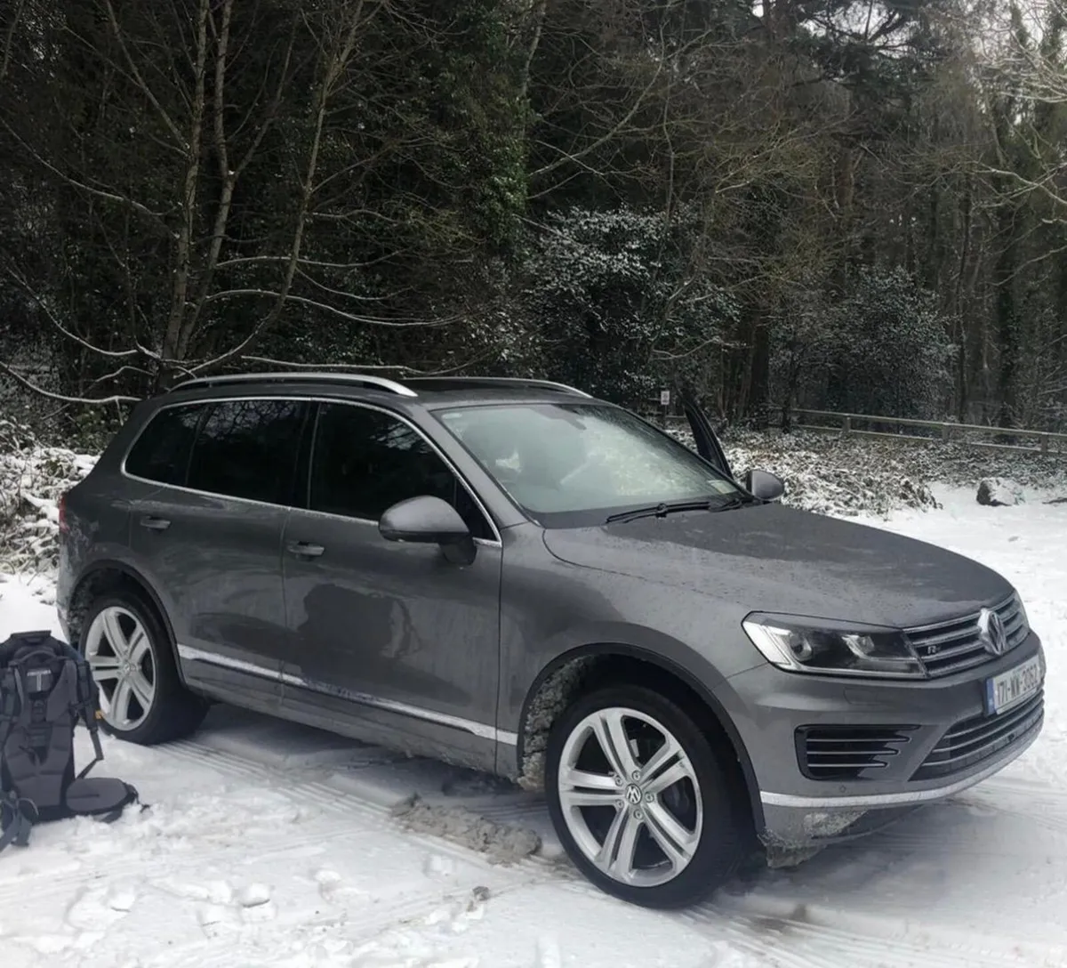 VW Touareg R line 262bhp v6 extremely low mileage - Image 4