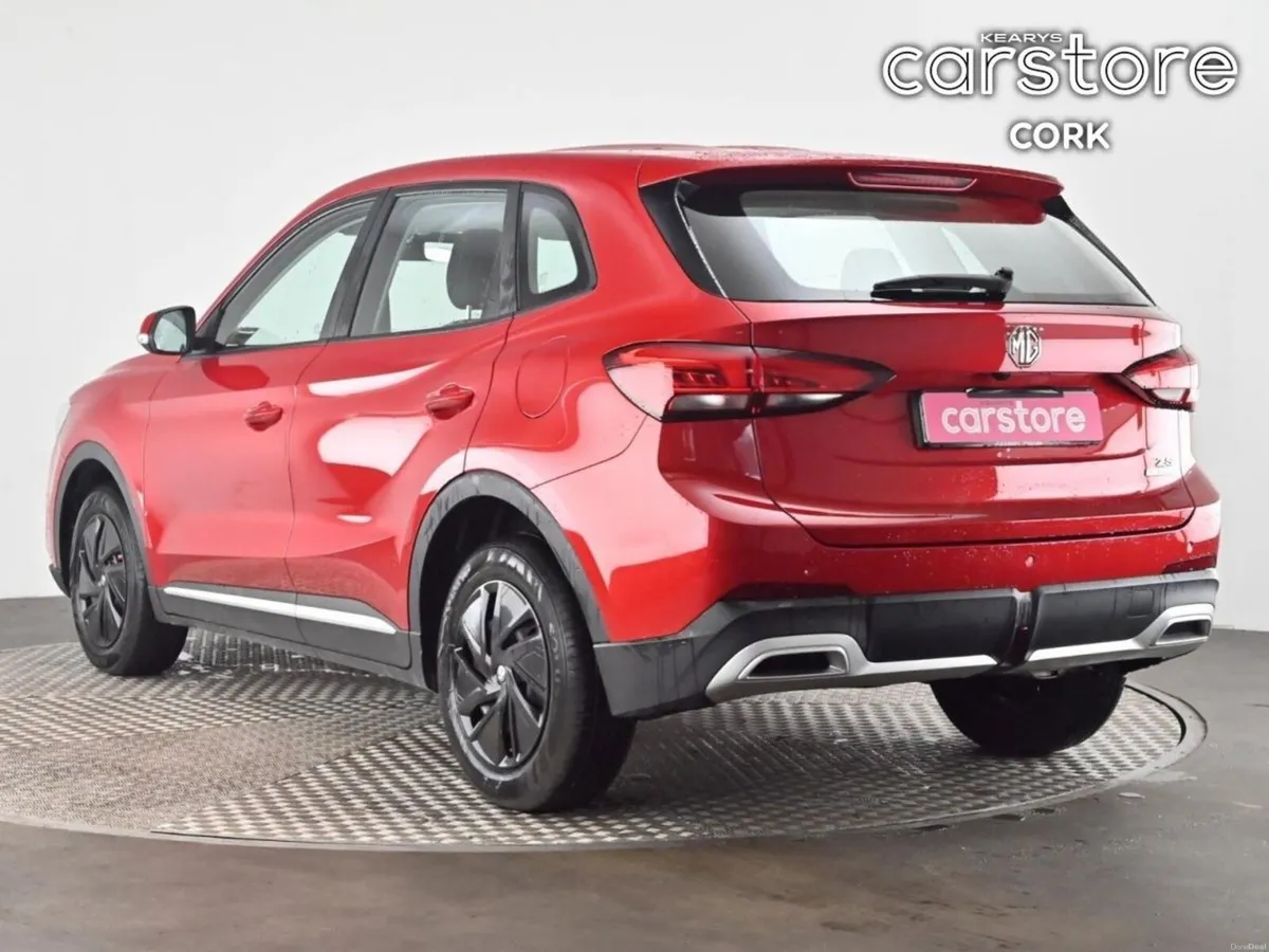 MG ZS Essence HEV - Image 3