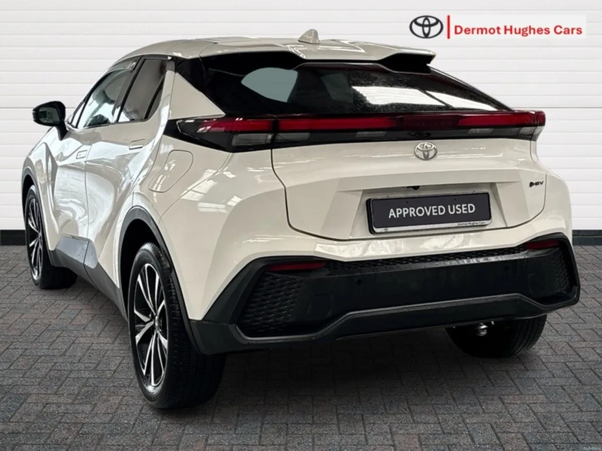 Toyota C-HR 1.8 HYBRID SPORT AUTO - Image 2